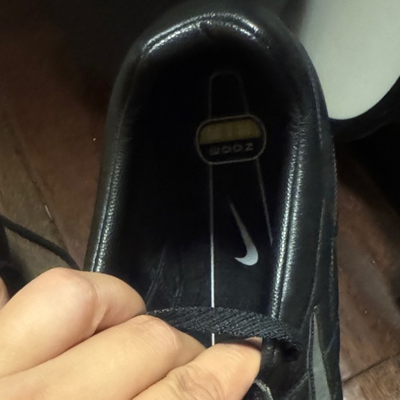 Nike Black and Silver Men's Athletic Shoes - Picture 8 of 9